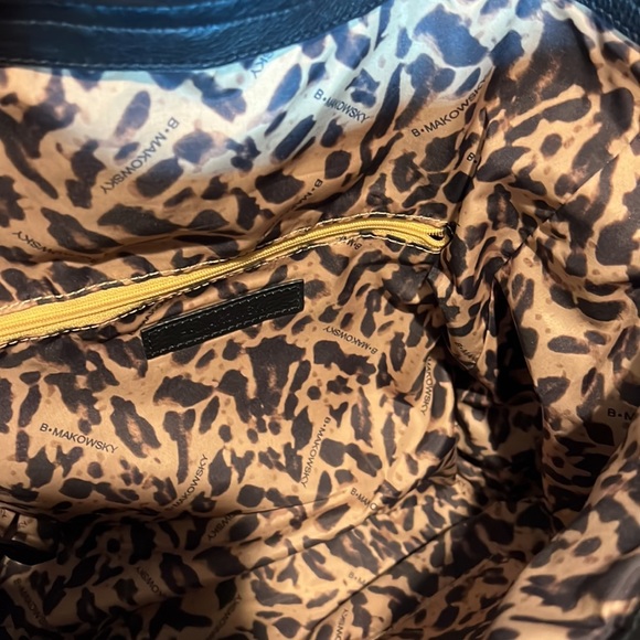 B Makowsky black leather shoulder handbag with silver chain - Picture 8 of 14